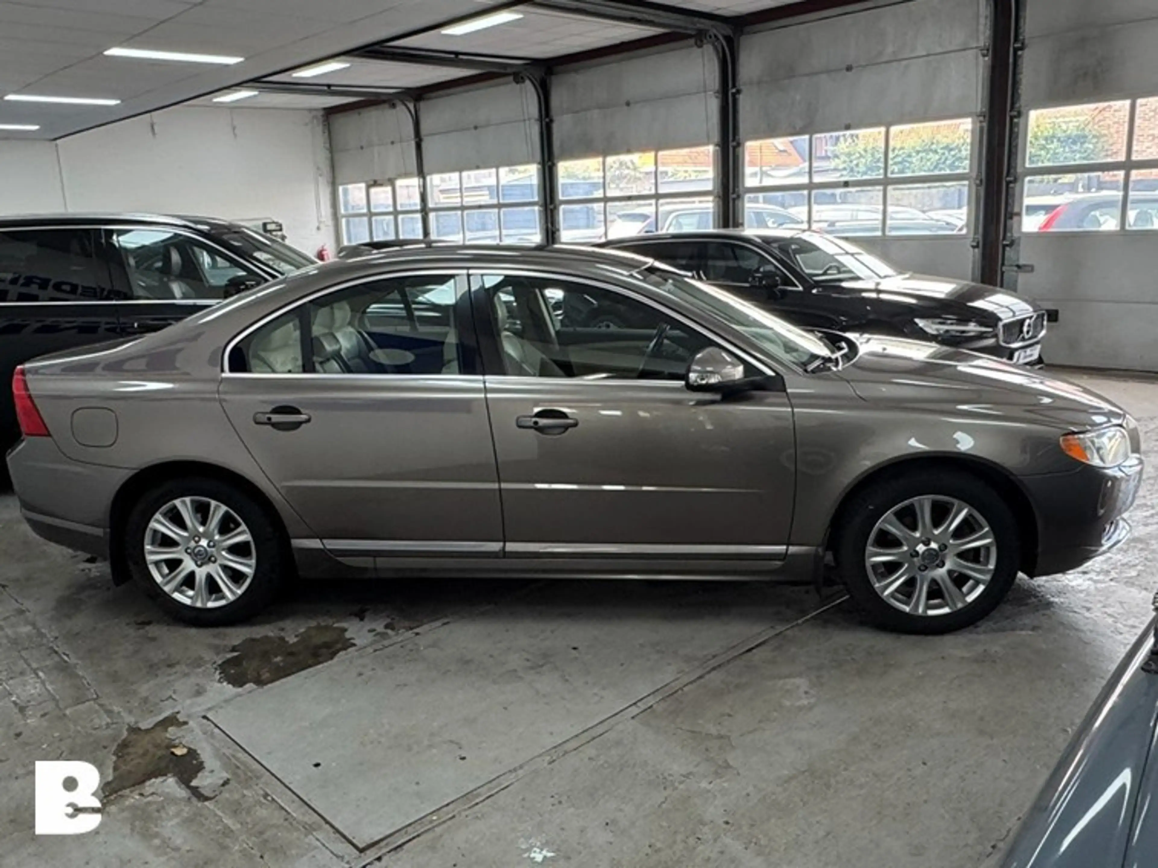 Volvo S80 2.5 T Summum, xenon — photo 6