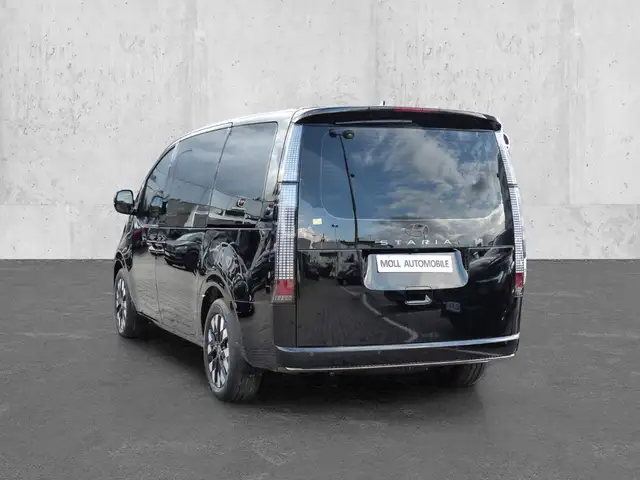 Hyundai Staria view 2