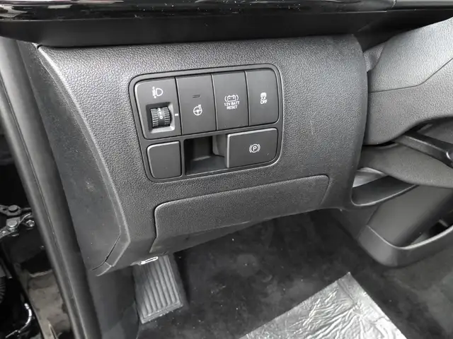 Hyundai Staria view 9