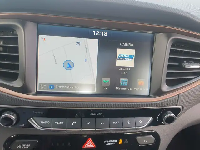 Hyundai Ioniq view 11