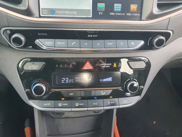 Hyundai Ioniq view 14