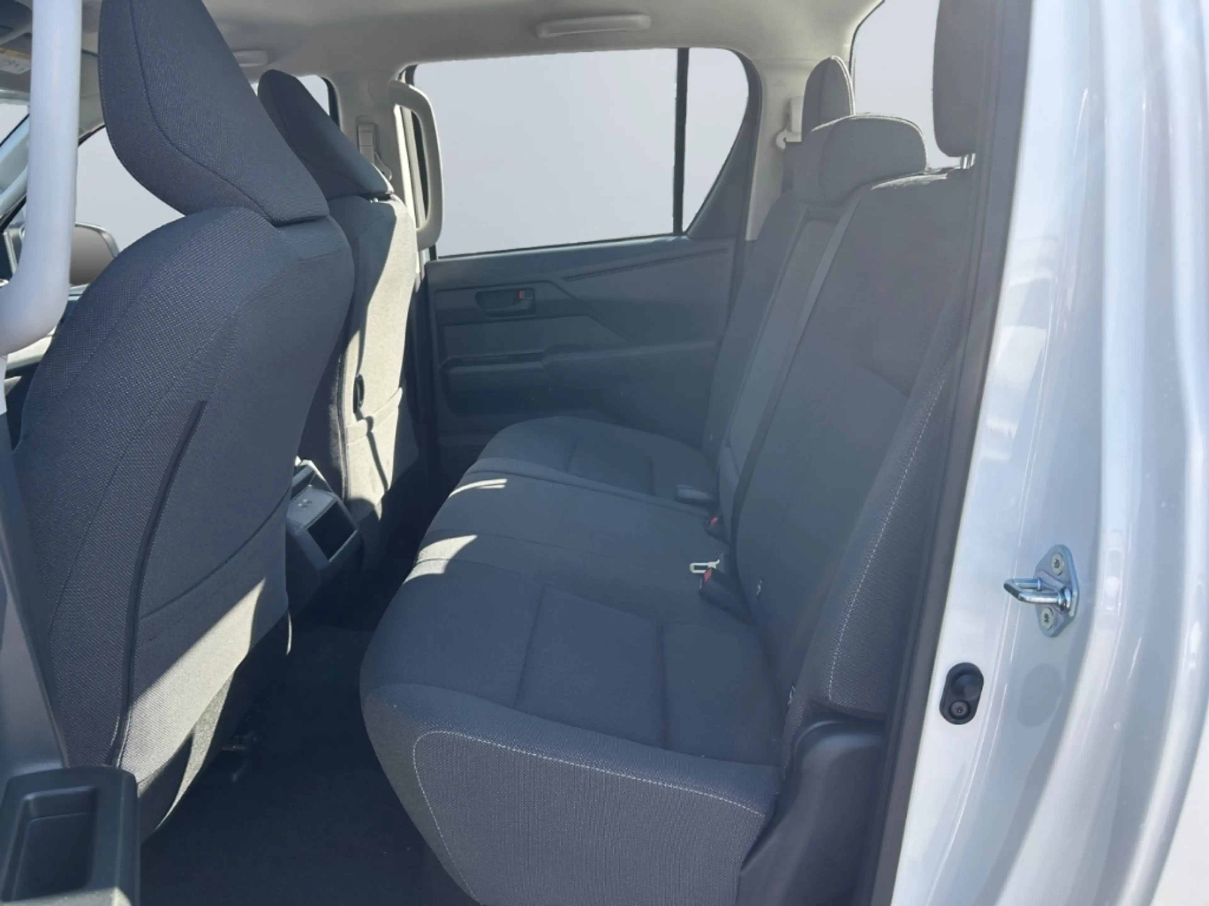 Toyota Hilux *Duty *Keyless *Sperrdifferential *Allrad Klimaanl — photo 15