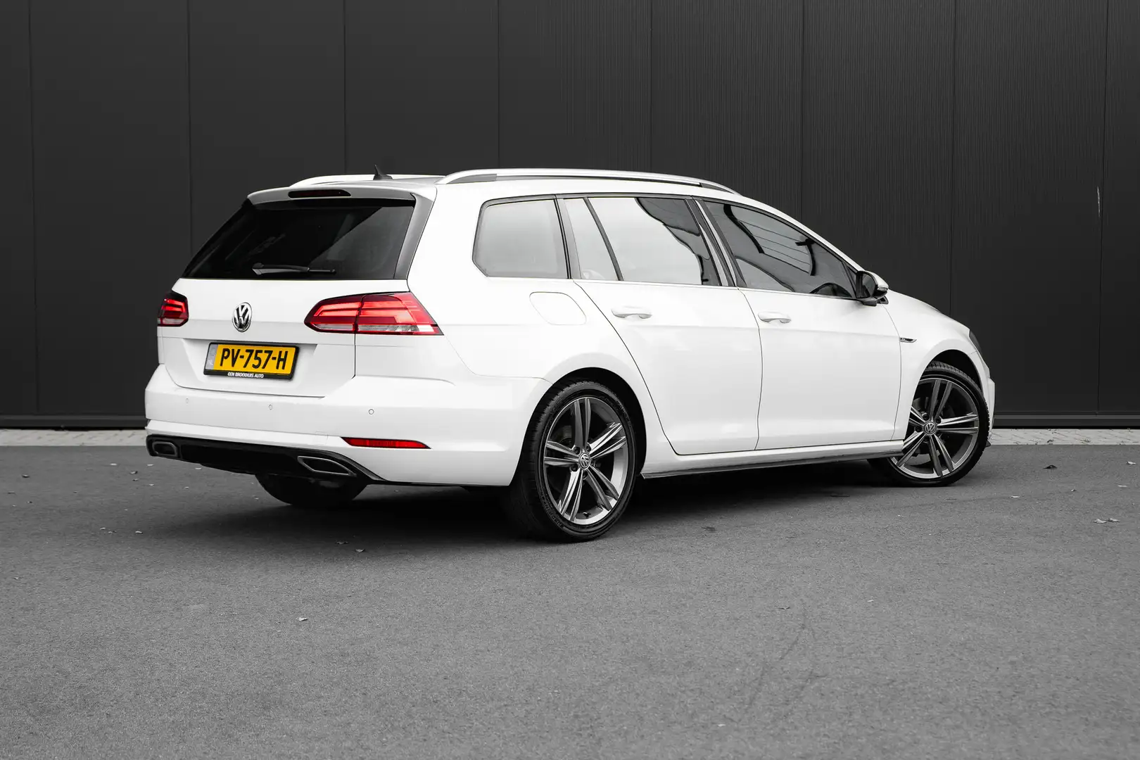 Volkswagen Golf Variant 1.5 TSI Highline | Adaptive Cruise | Apple Carplay Blanco - 2