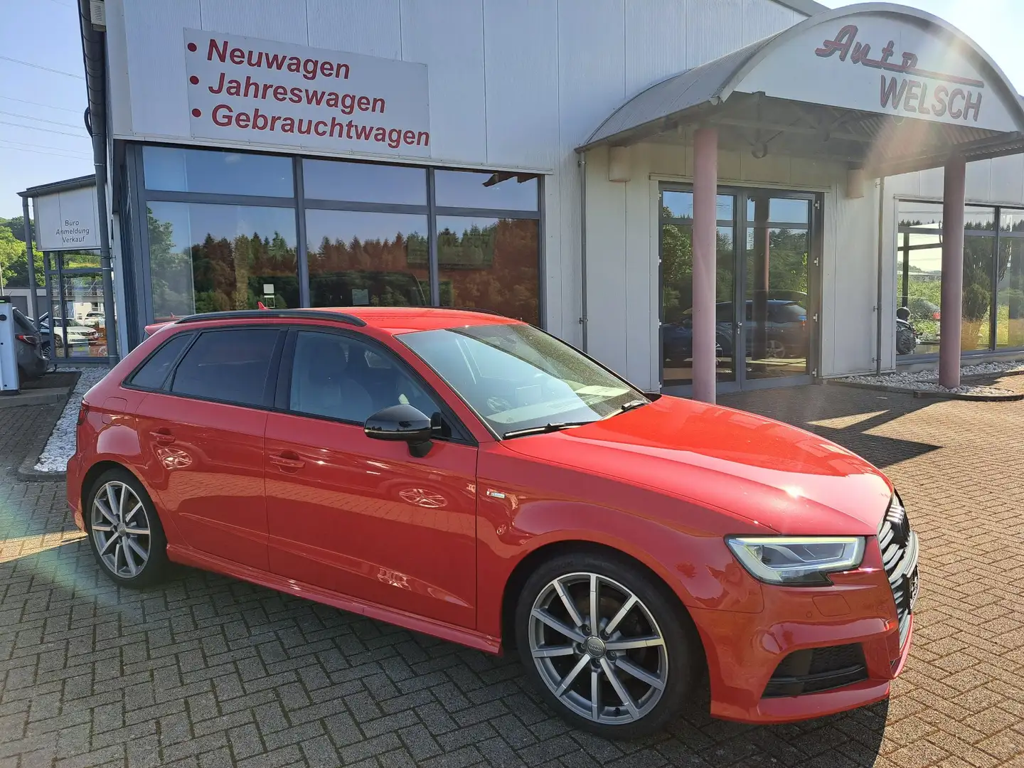 Audi A3 Sportback 1,5 TFSI 2xS-Line AHK//Navi! Rot - 1