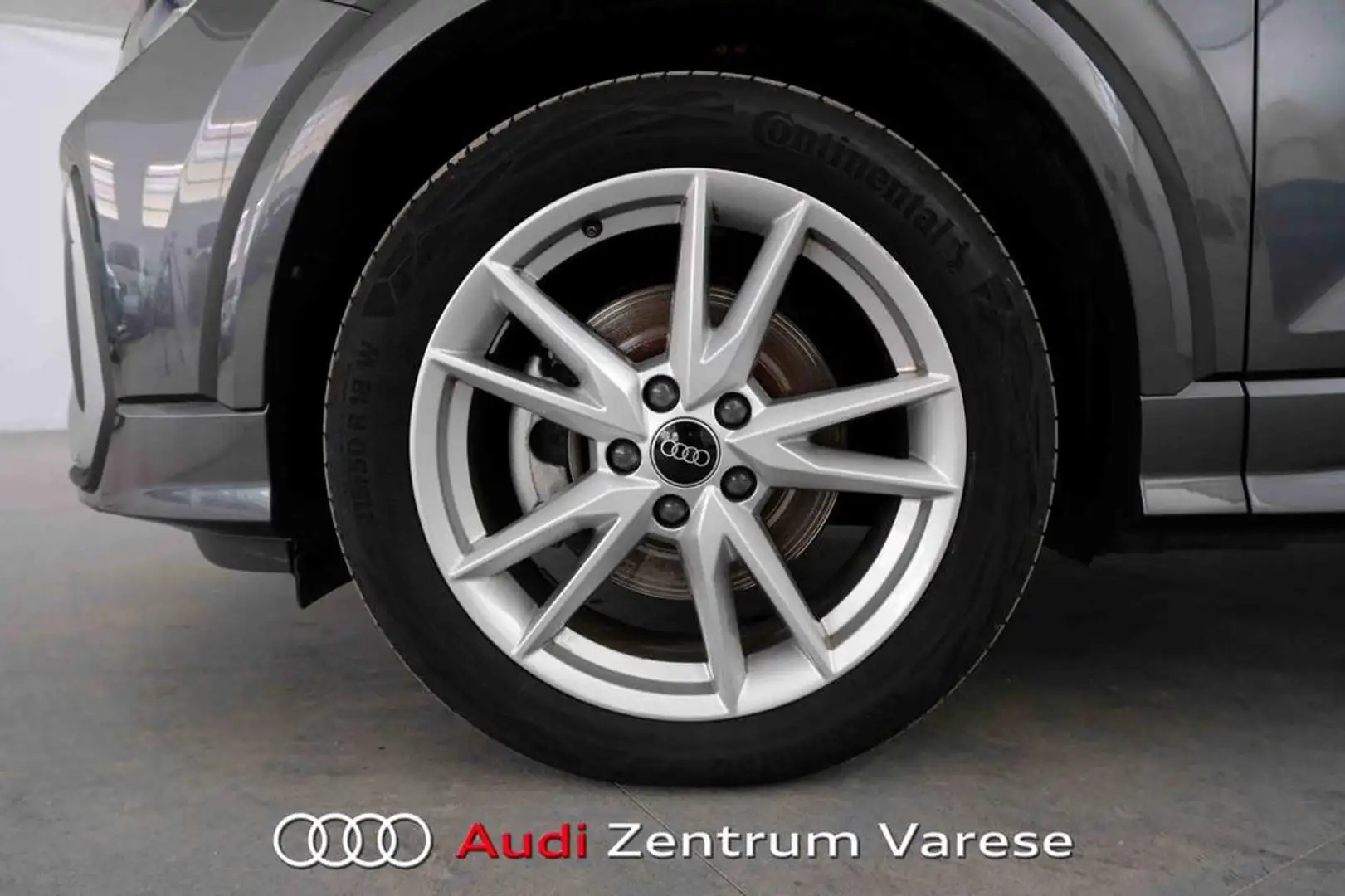 Audi Q2 35 2.0 tdi S line Edition s-tronic Gris - 2