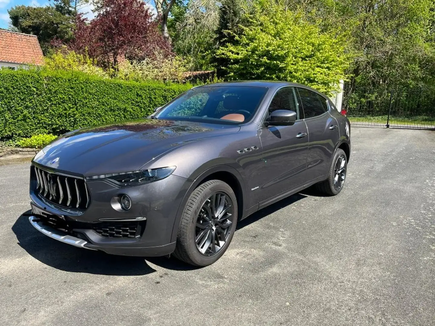 Maserati Levante GranLusso nieuwstaat 1e eigenaar wegens overlijden Gris - 1
