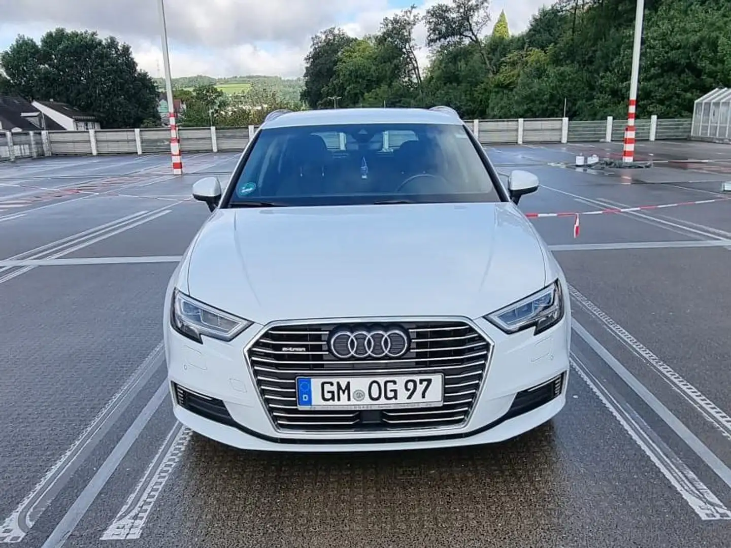 Audi A3 E-tron Weiß - 1