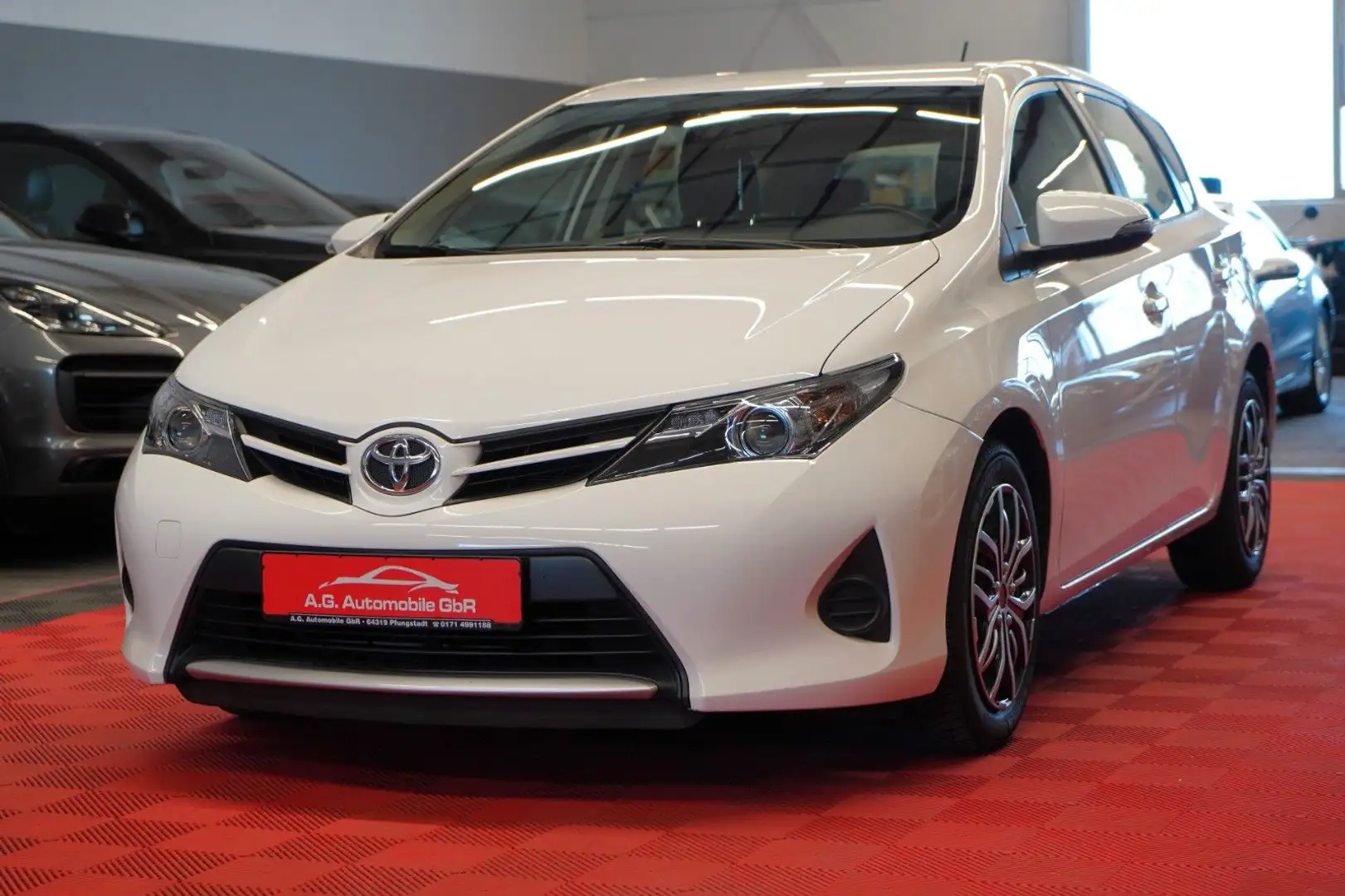 Toyota Auris 1.3 Lim. Cool 2.Hand*6Gang*Klimaaut*AUX* Weiß - 1