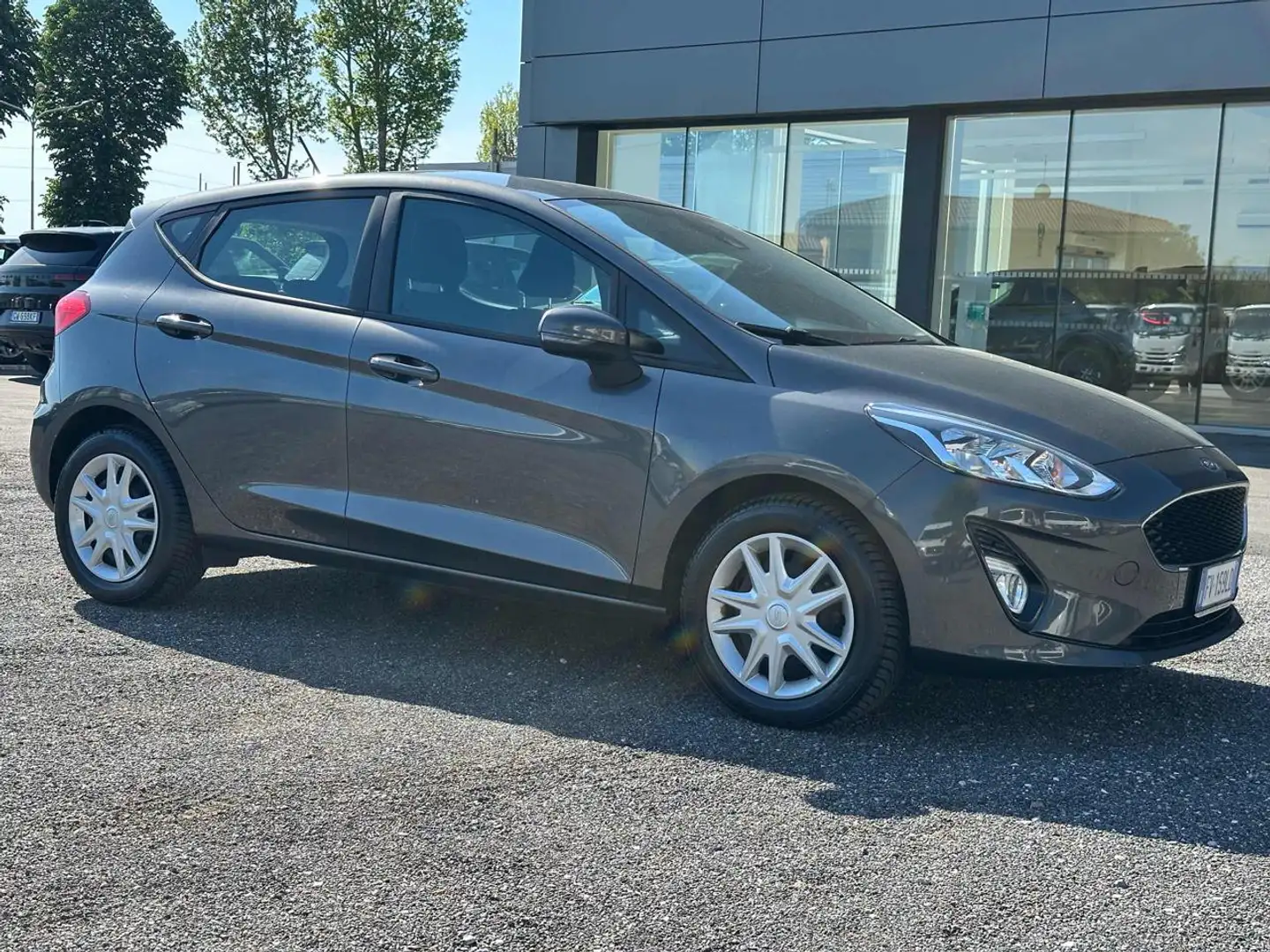 Ford Fiesta 1.5 EcoBlue 5 porte Plus Grigio - 1