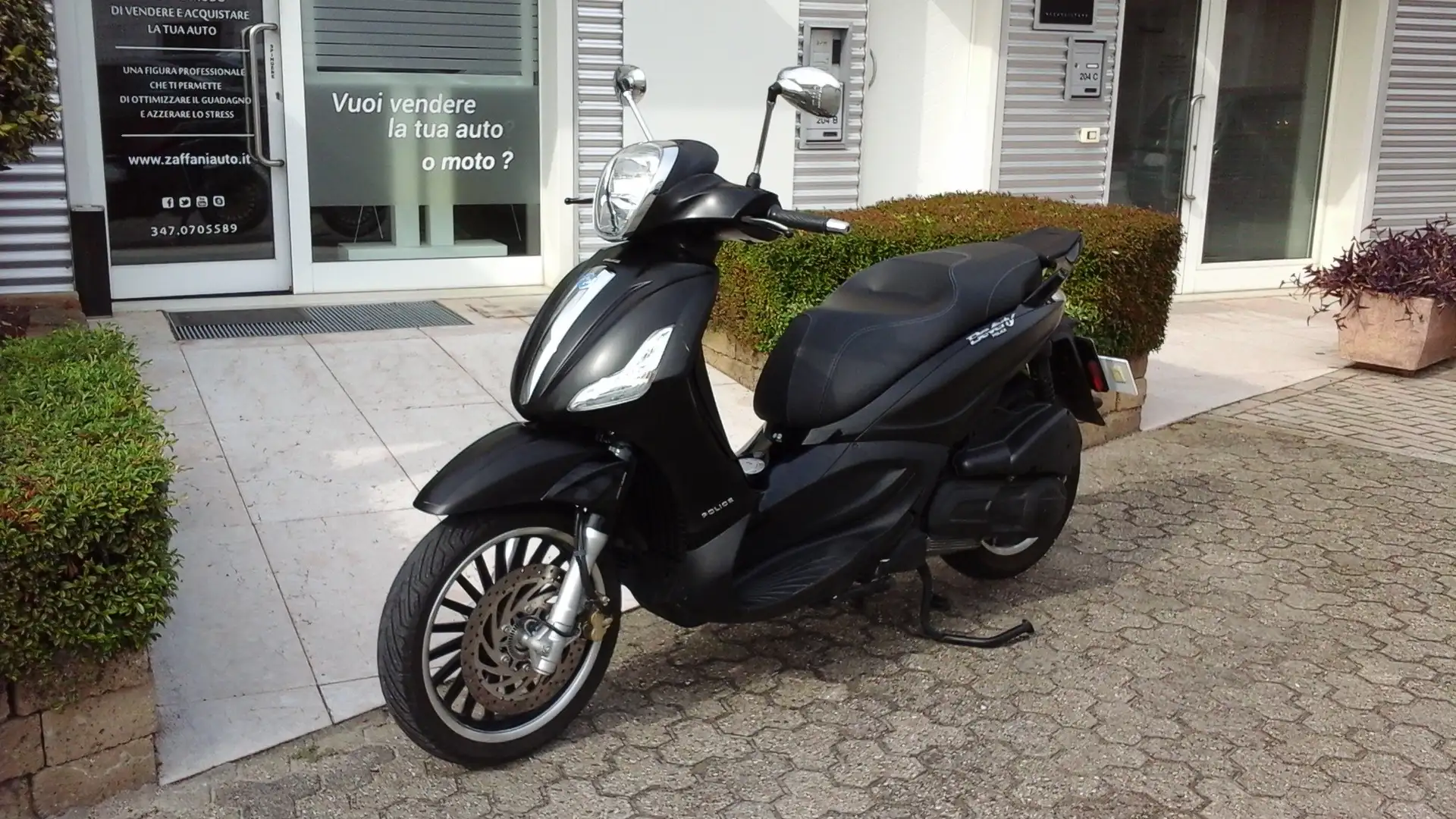 Piaggio Beverly 300 Police-i.e.-ABS-ASR- Unico P.- Nero - 2