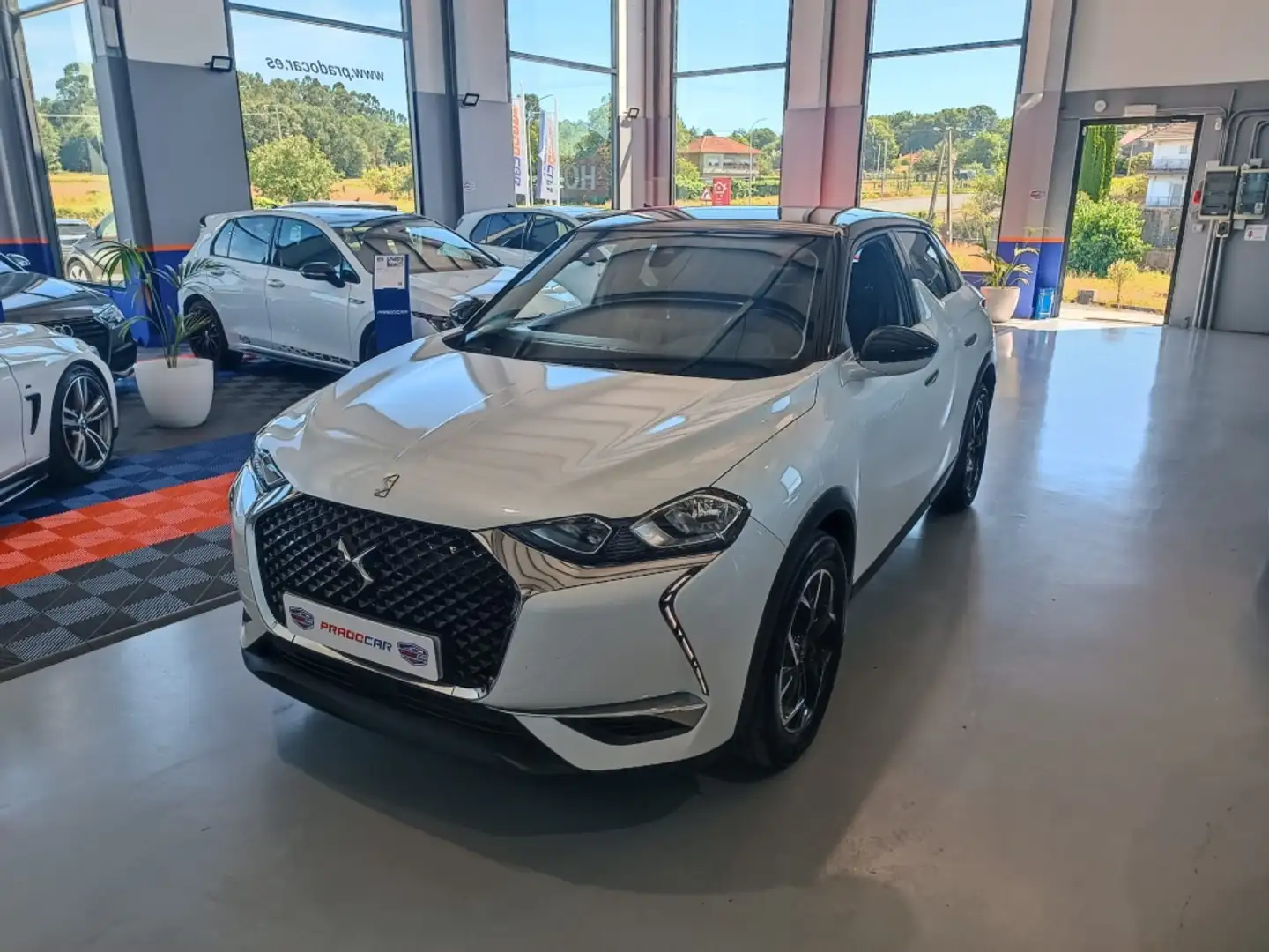 DS Automobiles DS 3 Crossback BlueHDi Chic 110 Wit - 1