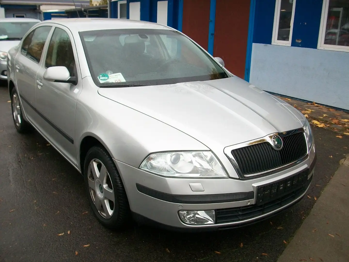 Skoda Octavia 1.6*Automatik*Klima*Navi*PDC*Top* Silber - 2