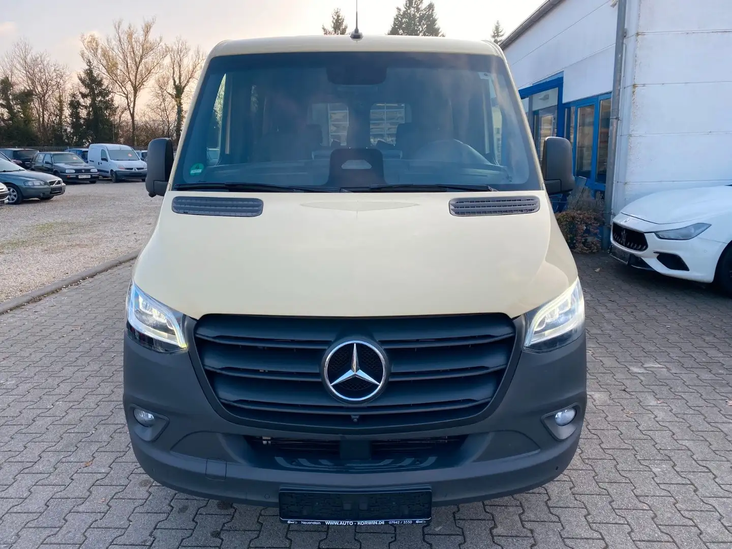 Mercedes-Benz Sprinter III Tourer RWD 317 CDI Beige - 2