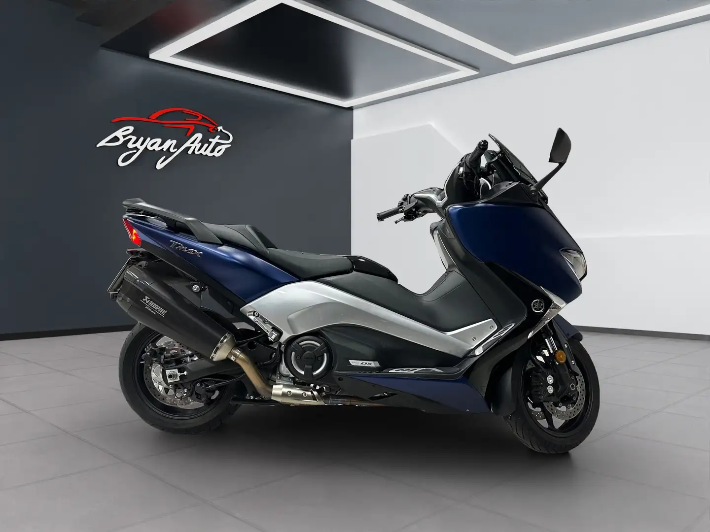 Yamaha TMAX 530 DX SCARICO AKRAPOVIC Grijs - 1