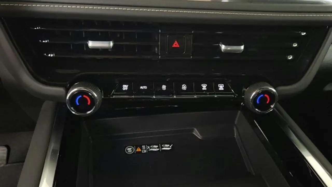 Chevrolet Tahoe снимка Chevrolet Tahoe
