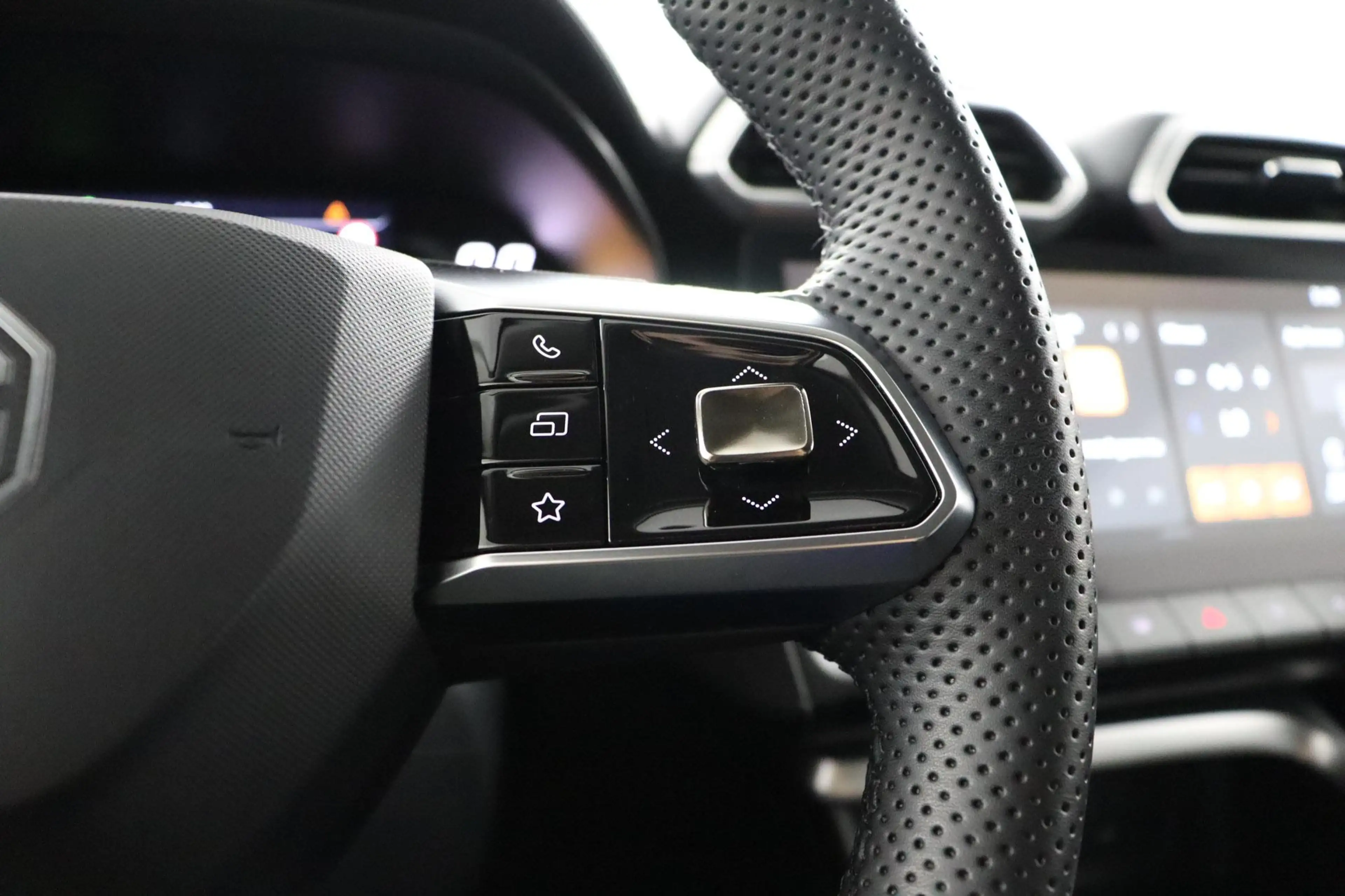 MG ZS 1.5 Hybrid+ Luxury | Keyless entry | 360 Camera| S — photo 9