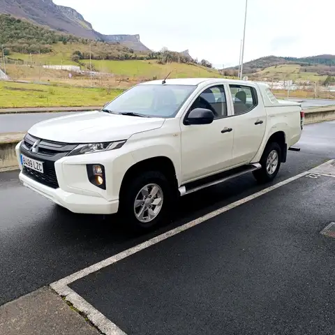 Mitsubishi L200 2.2DI-D Doble Cabina M-PRO