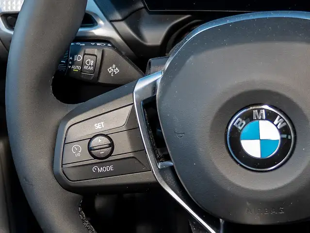 BMW 1 Series view 11