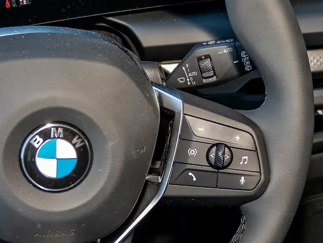 BMW 1 Series view 13