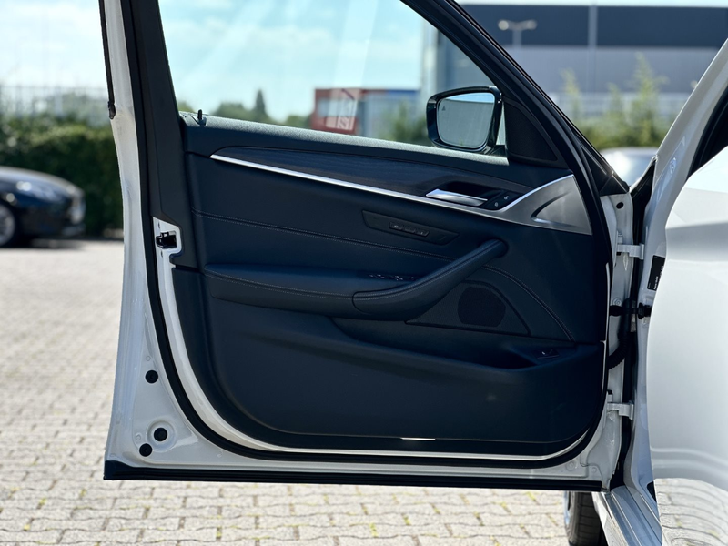 BMW 540 d xDrive Touring M Sportpaket Head-Up HiFi — photo 8