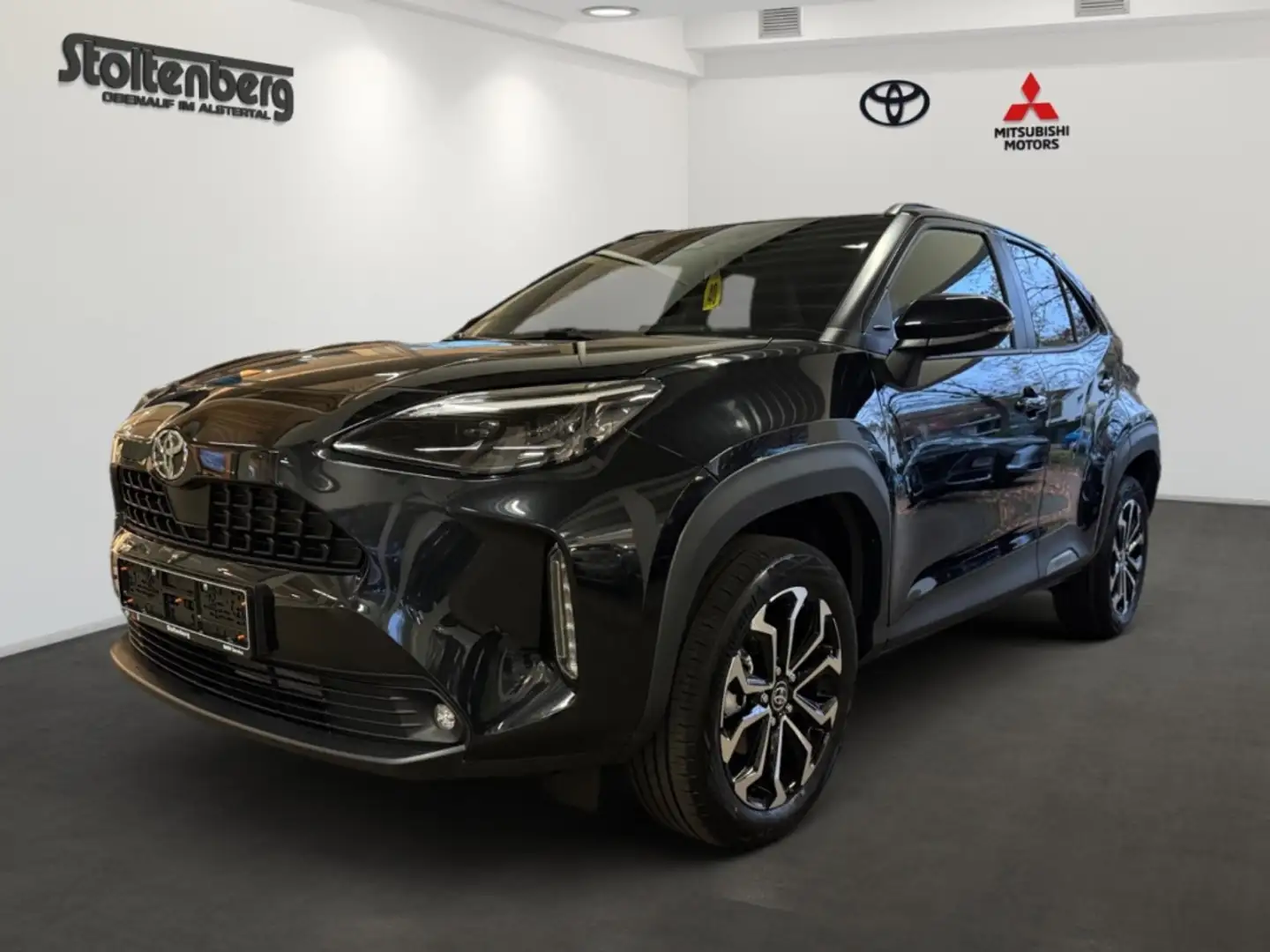 Toyota Yaris Cross 1.5 Hybrid FWD Black & White Navi digitales Cockpi Zwart - 1