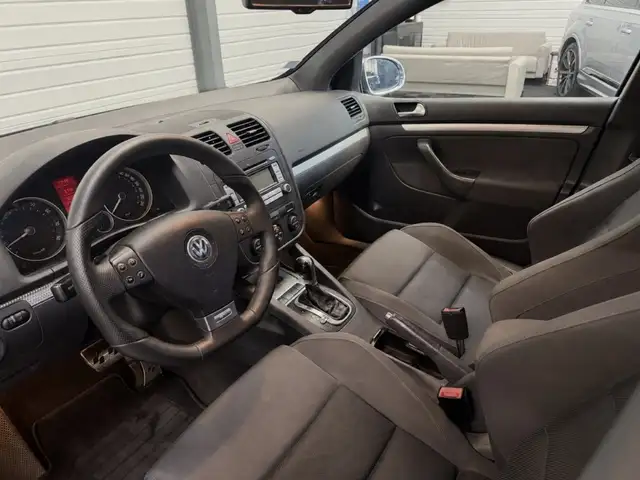 Volkswagen Golf view 9