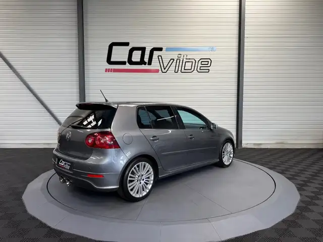 Volkswagen Golf view 4