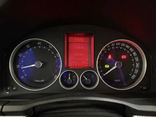 Volkswagen Golf view 11
