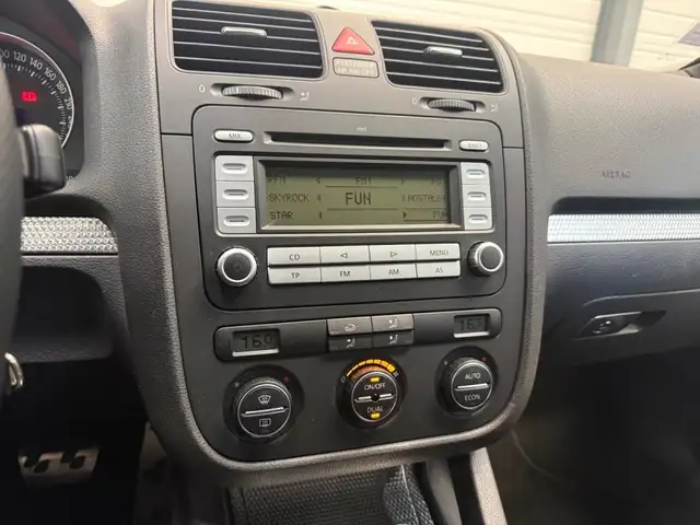 Volkswagen Golf view 12