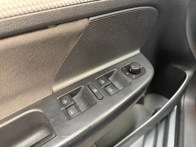 Volkswagen Golf view 29