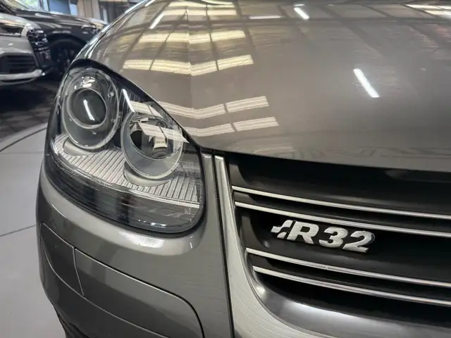 Volkswagen Golf view 19