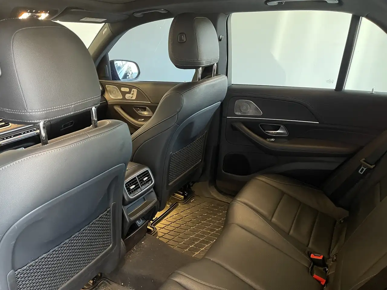 Mercedes-Benz GLE снимка Mercedes-Benz GLE