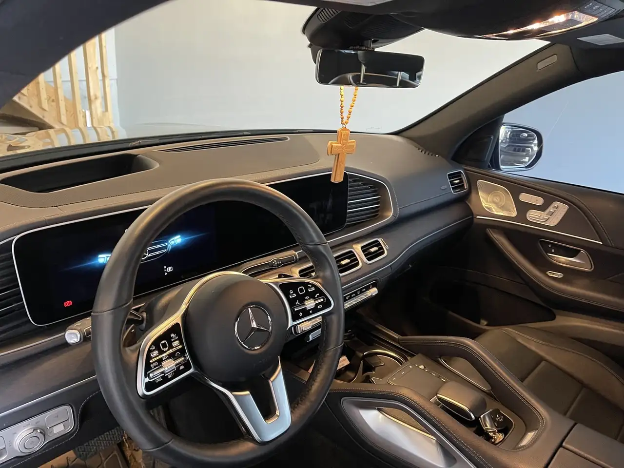Mercedes-Benz GLE снимка Mercedes-Benz GLE