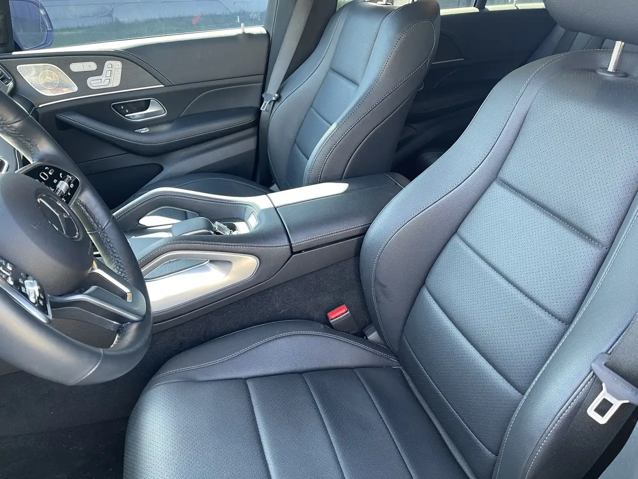 Mercedes-Benz GLE снимка Mercedes-Benz GLE