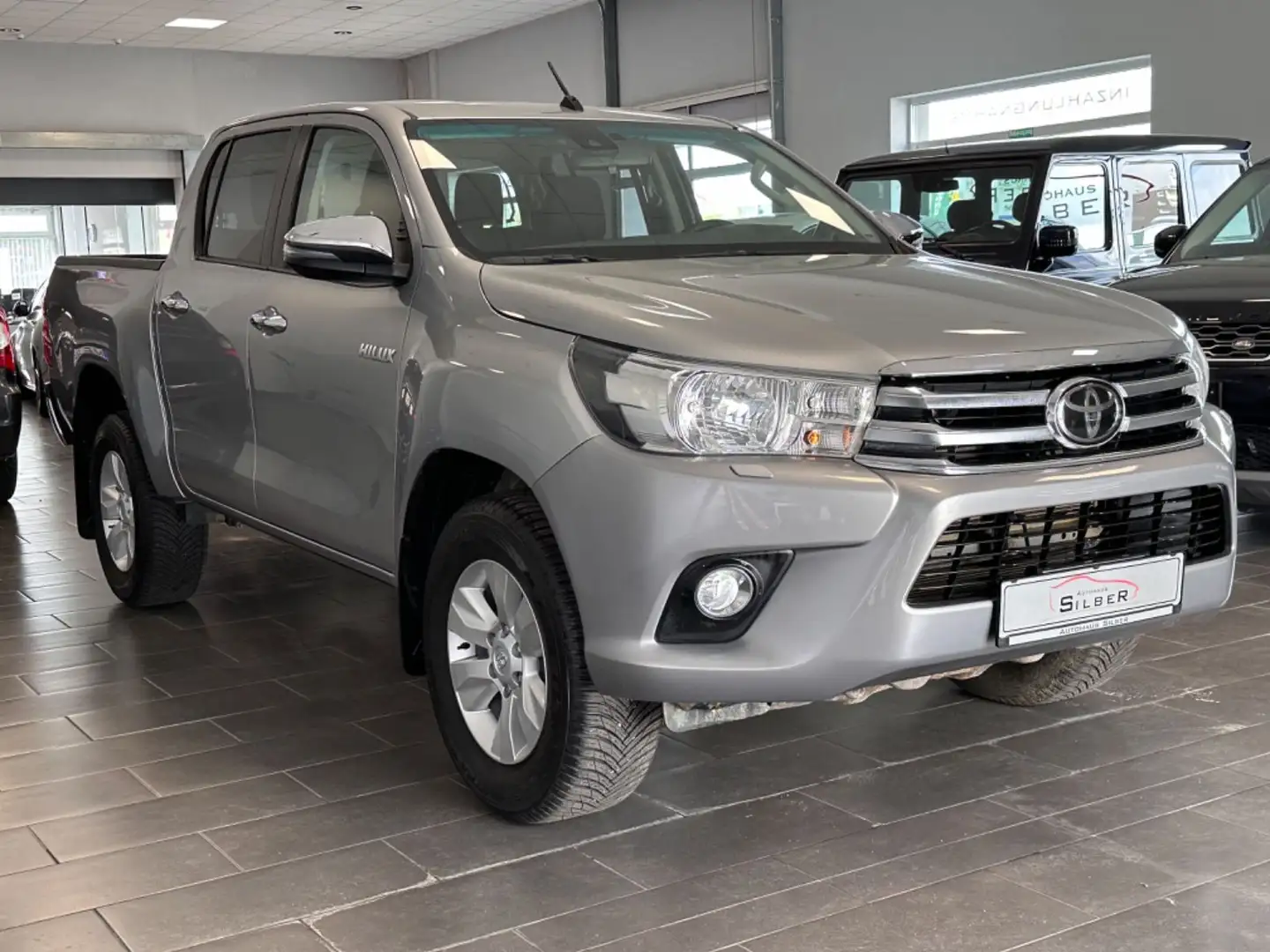 Toyota Hilux HiLux 4x4 Double Cab  Kamera/Assistentpaket/AHK siva - 2