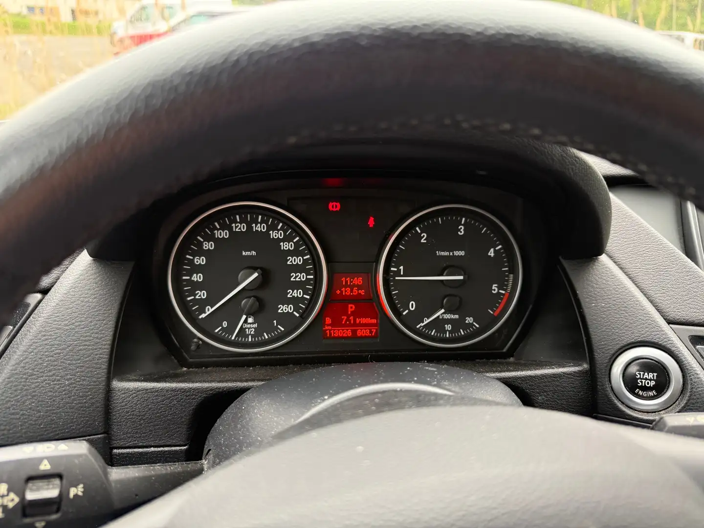 BMW X1 18 d xDrive Grau - 1