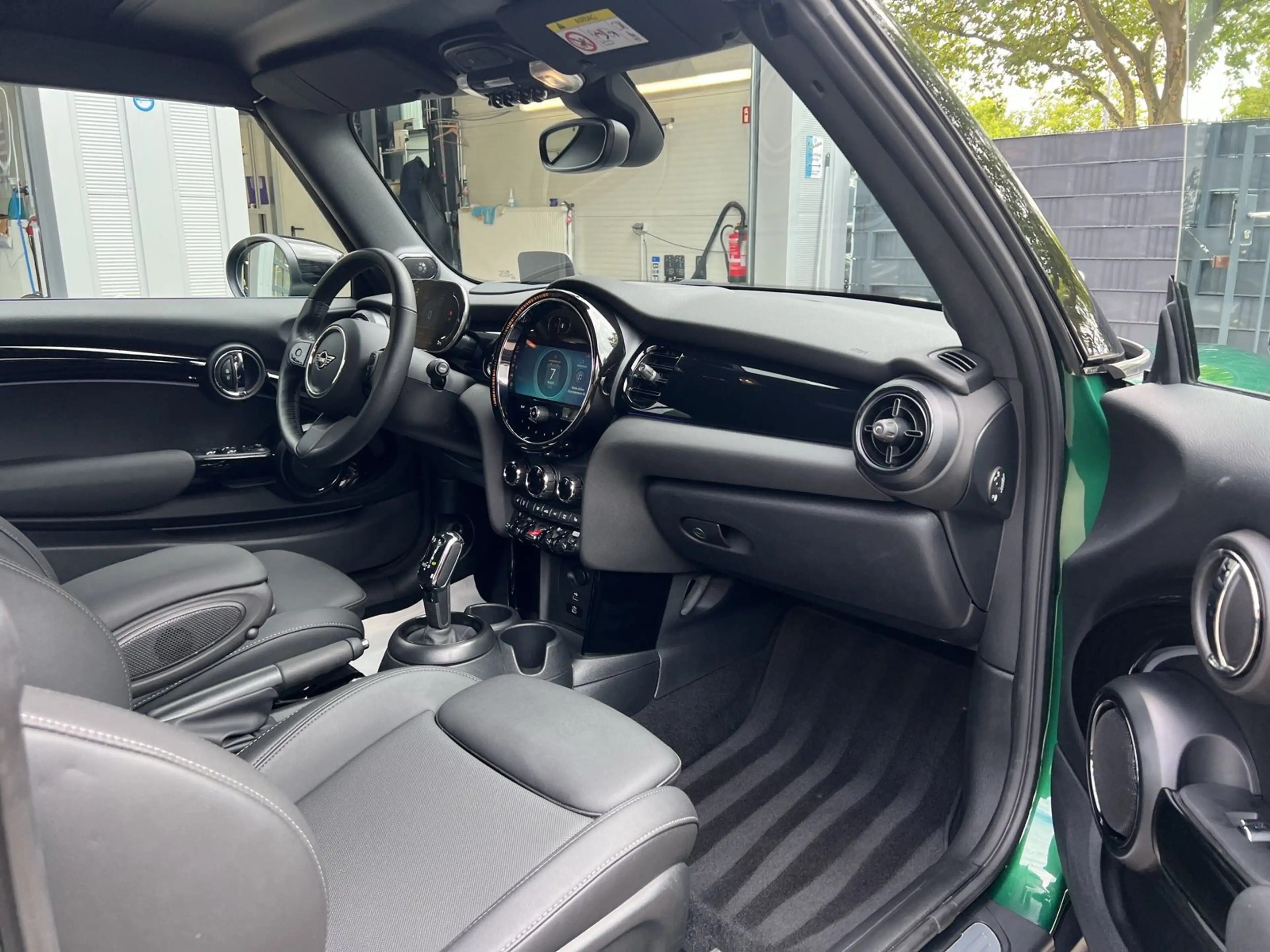 MINI Cooper Cabrio Cooper Head-Up HK HiFi DAB LED RFK Navi Shz PDC — photo 11