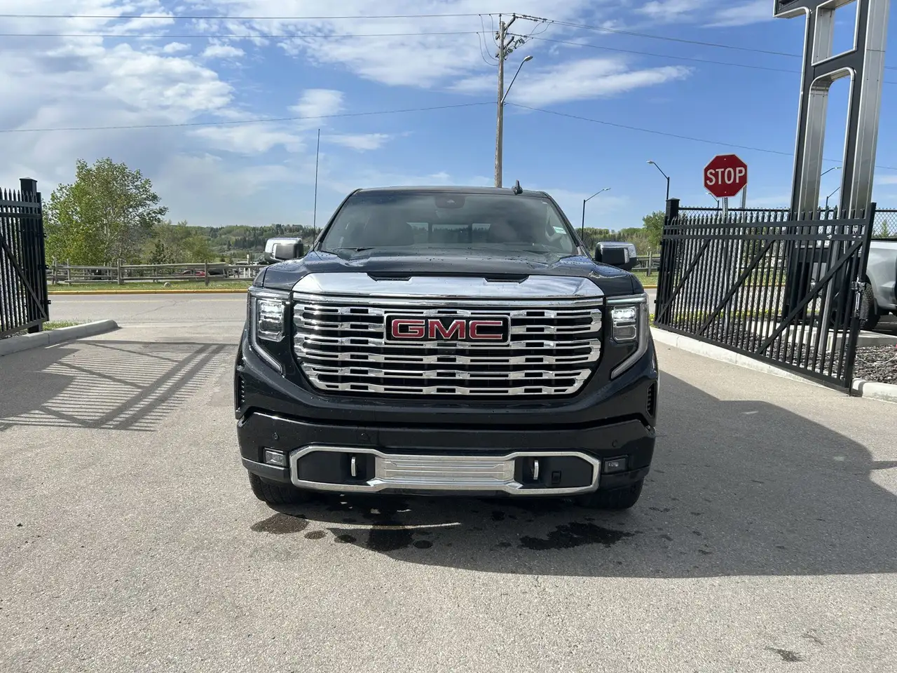 GMC Sierra 1500 снимка GMC Sierra 1500