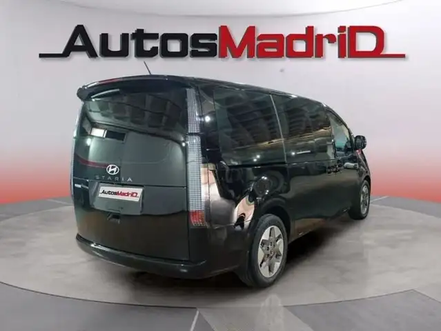 Hyundai Staria view 8