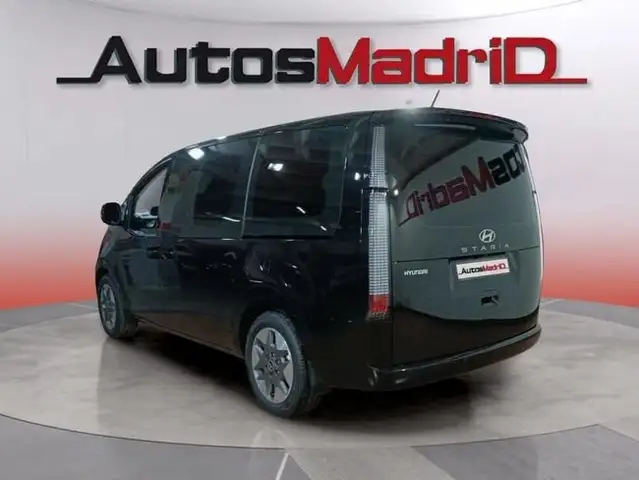 Hyundai Staria view 5