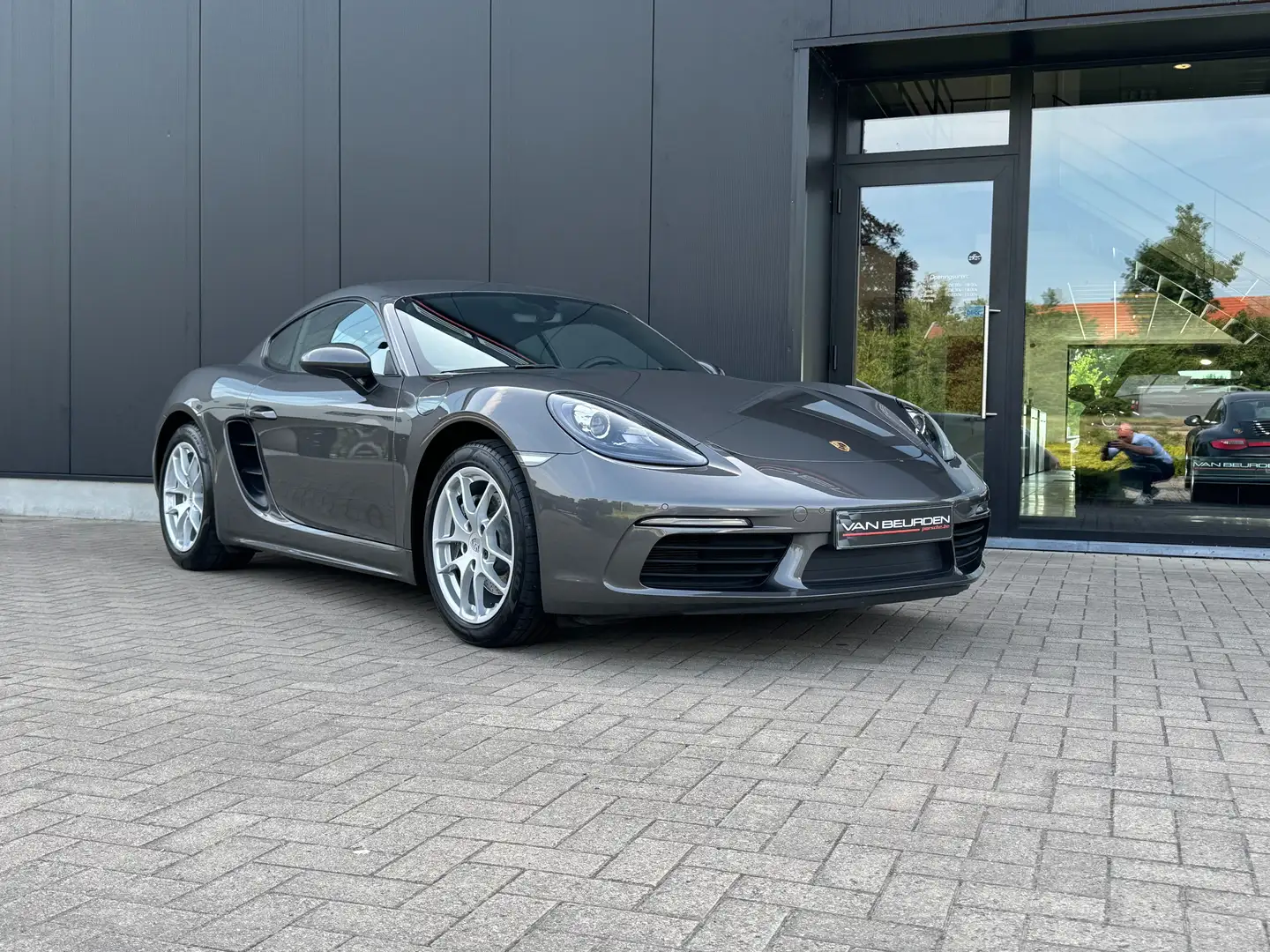Porsche 718 Cayman 2.0 Turbo Gris - 2