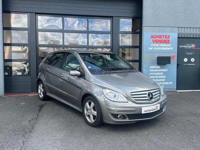 Mercedes-Benz B Class main image