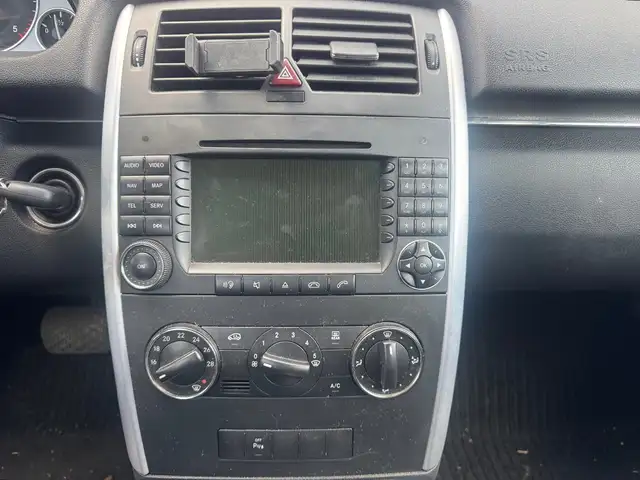 Mercedes-Benz B Class view 17