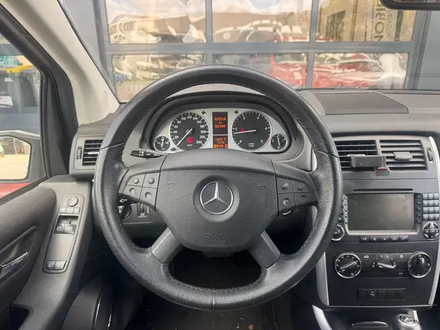 Mercedes-Benz B Class view 8