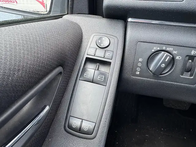Mercedes-Benz B Class view 21