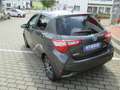 Toyota Yaris 1,5 Hybrid "Y20 Team D" Grijs - thumbnail 4