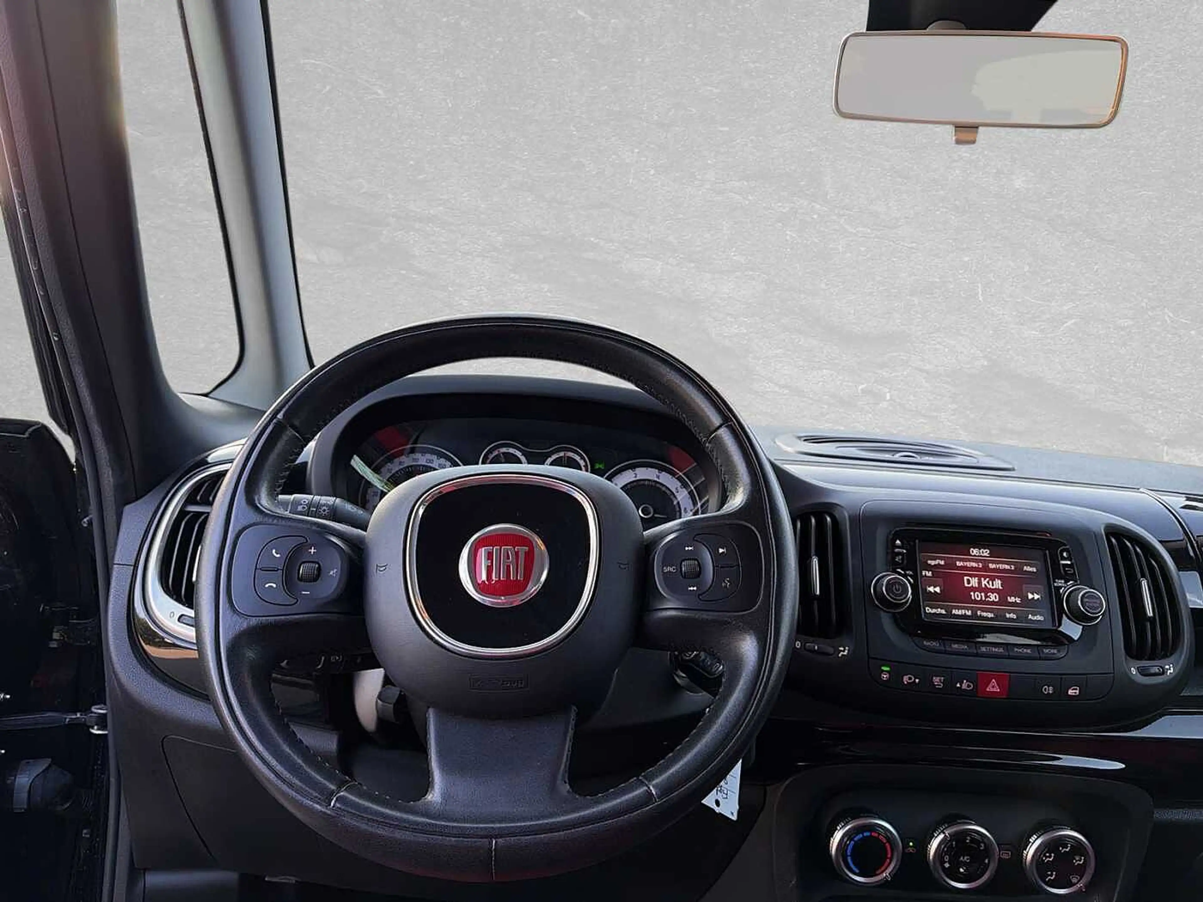 Fiat 500L 1.4 T-Jet 16V MyStyle — photo 11