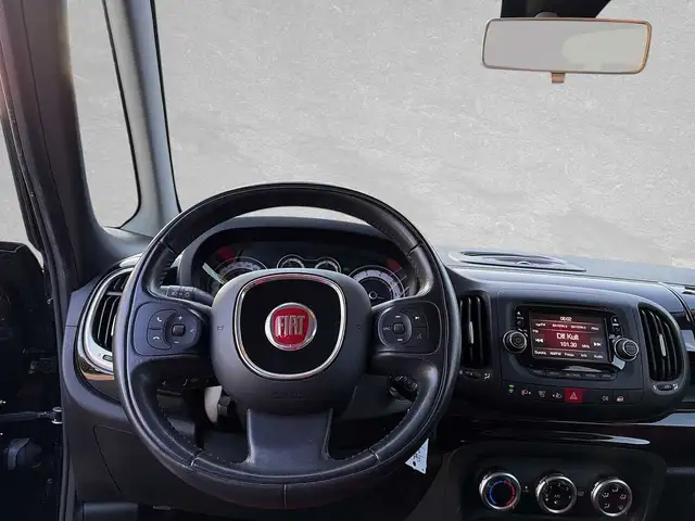 Fiat 500l view 11