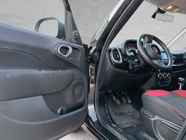 Fiat 500l view 5