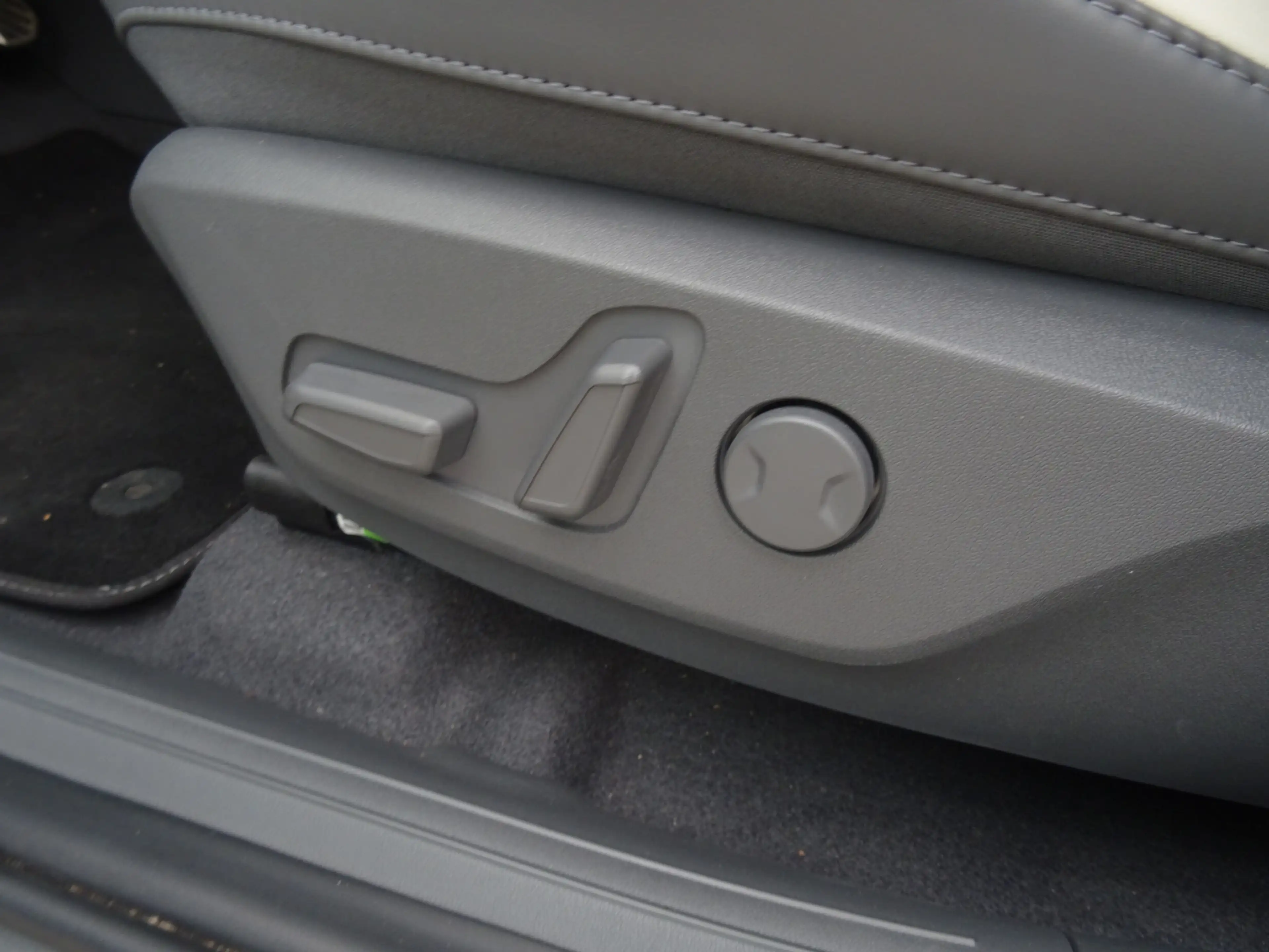 Kia EV3 GT-LINE 81.4 kWh * TREKHAAK !! — photo 12